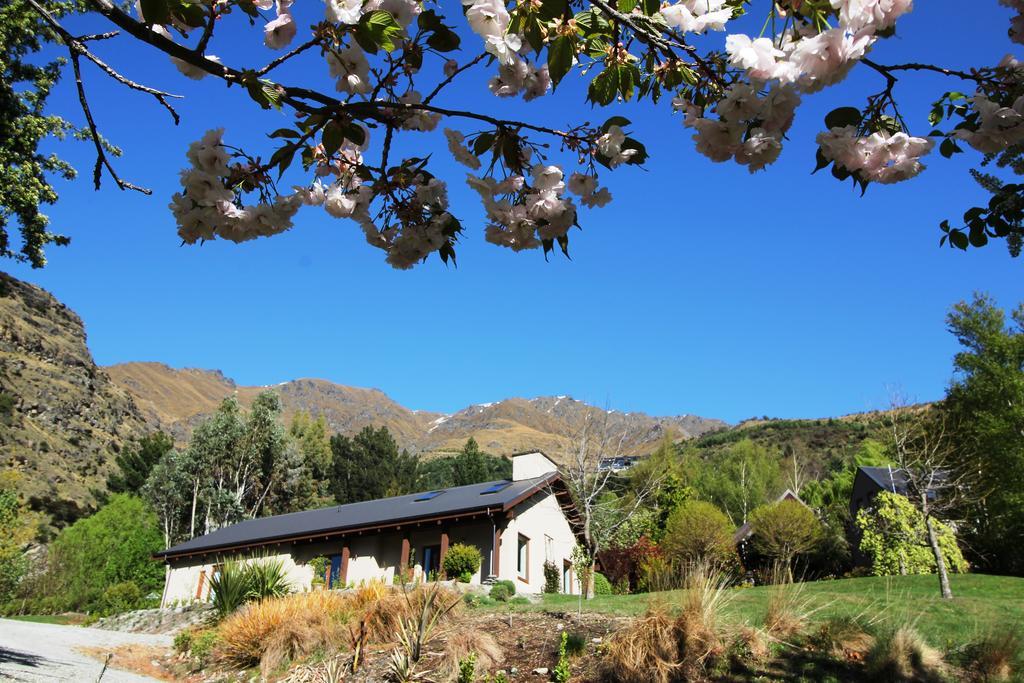 The Paddock Straw Bale Luxury Holiday House Arthurs Point Экстерьер фото