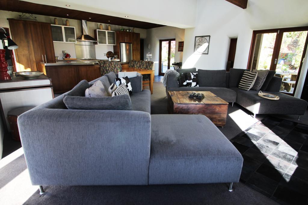 The Paddock Straw Bale Luxury Holiday House Arthurs Point Экстерьер фото