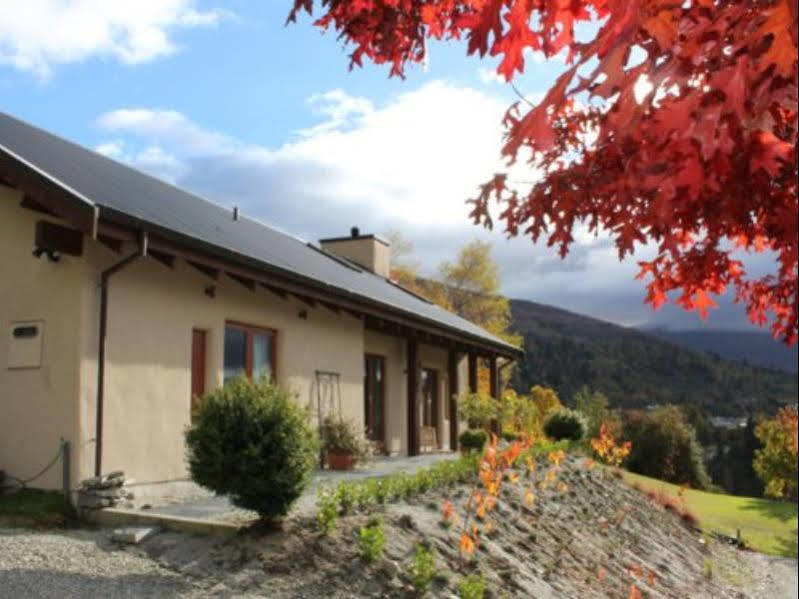 The Paddock Straw Bale Luxury Holiday House Arthurs Point Экстерьер фото