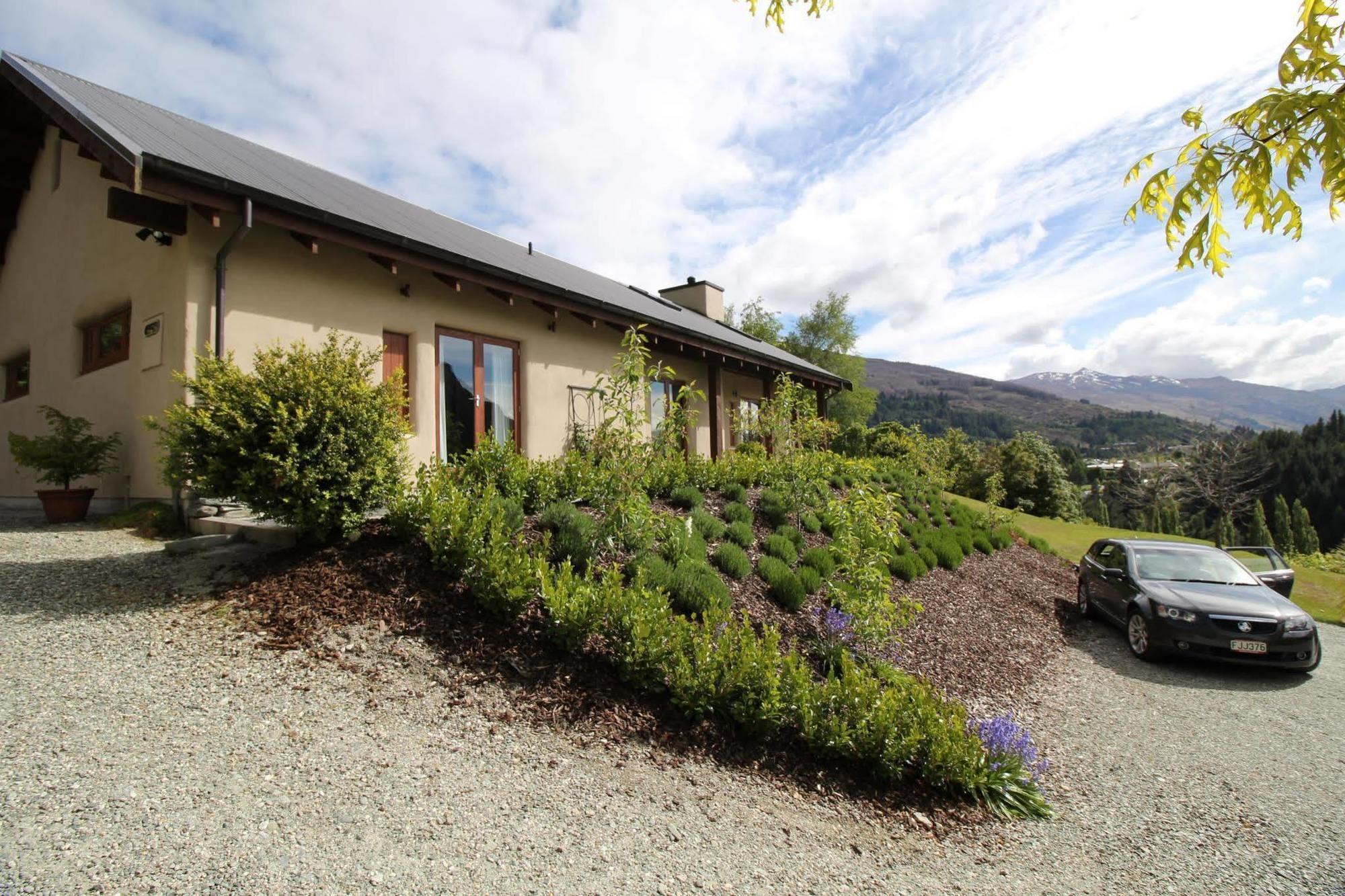 The Paddock Straw Bale Luxury Holiday House Arthurs Point Экстерьер фото